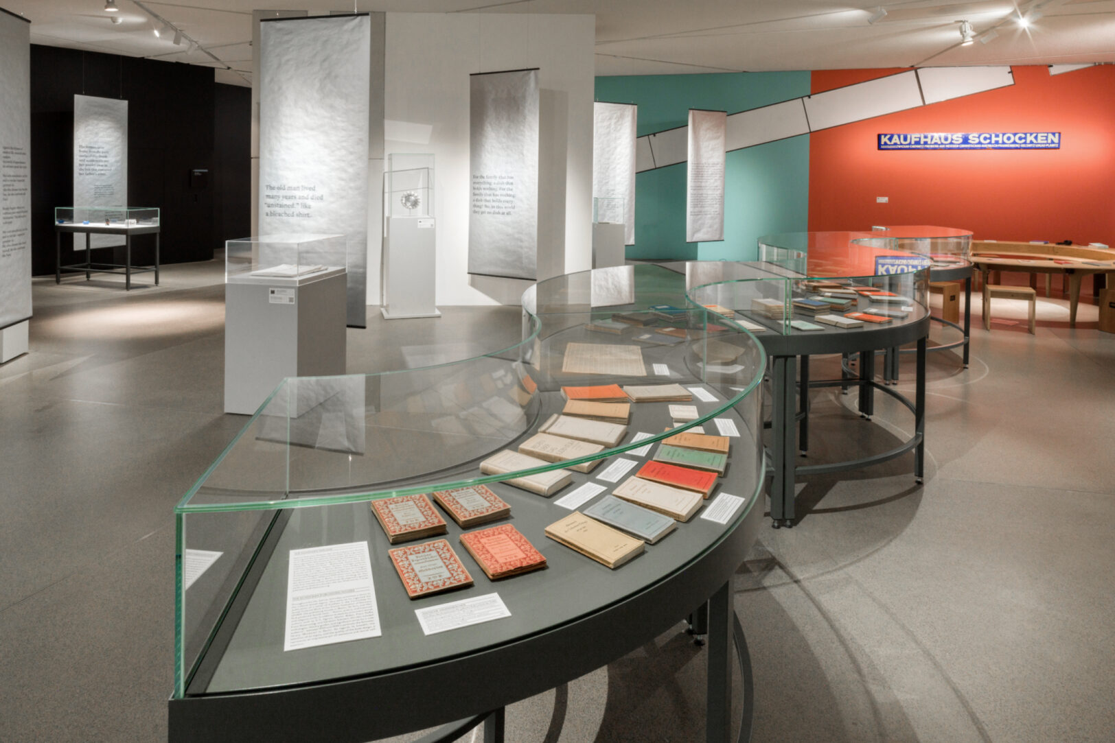 https://e-o-t.de/wordpress/wp-content/uploads/2025/06/Eot-Exhibition_Schocken_14.jpg